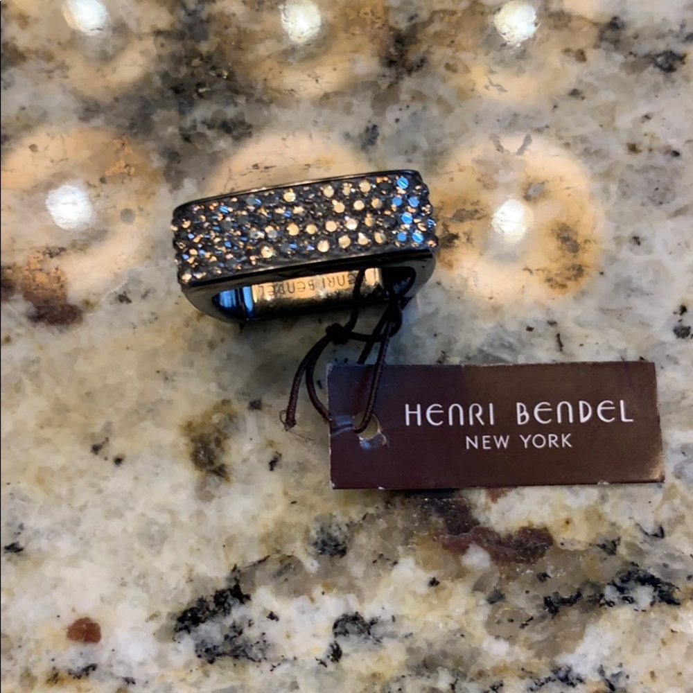 Henri Bendel BNWT ring